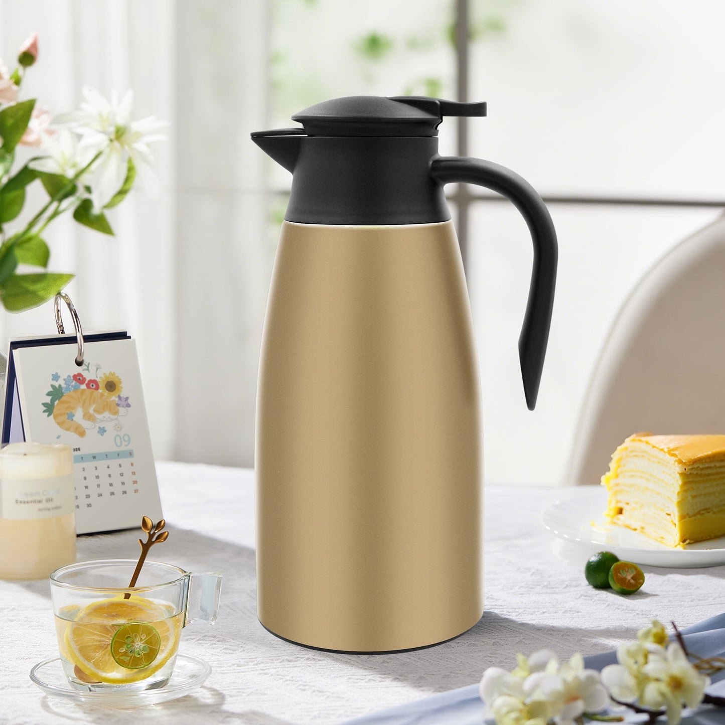 68oz Thermal Coffee Carafe, Stainless Steel Vacuum Insulated Coffee Thermos for Hot and Cold Beverage (Gold）